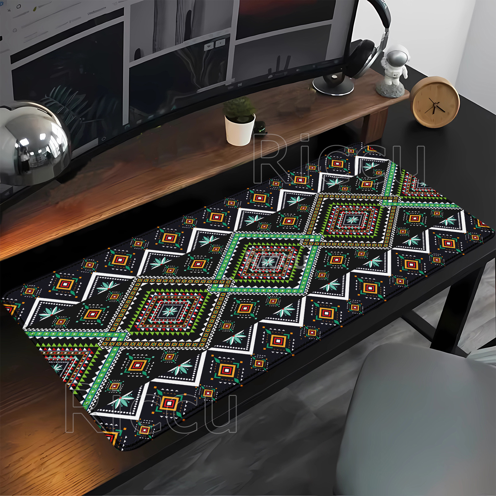 Retro Gaming Realm - Persian Mysterious Retro pattern Mouse Pad